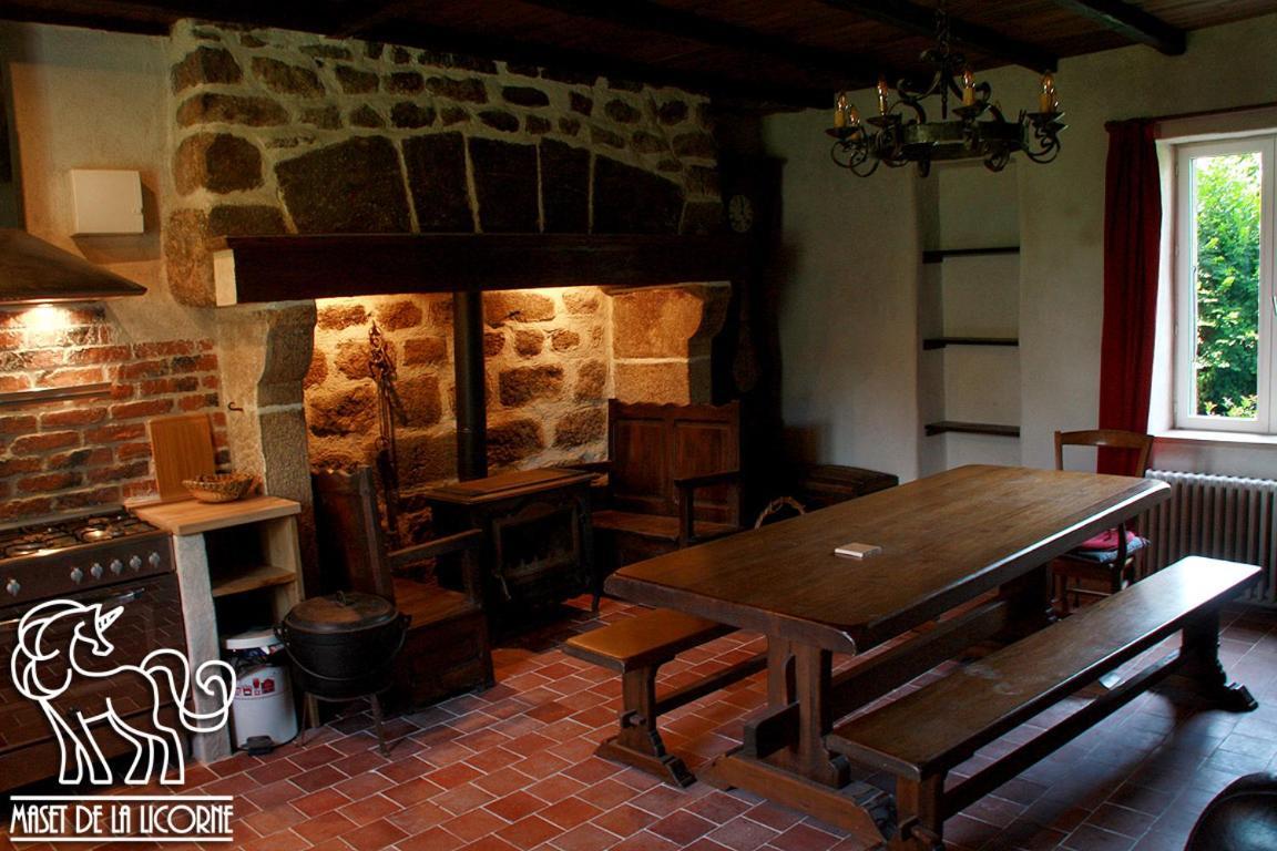 Maset De La Licorne Villa Nedde ภายนอก รูปภาพ